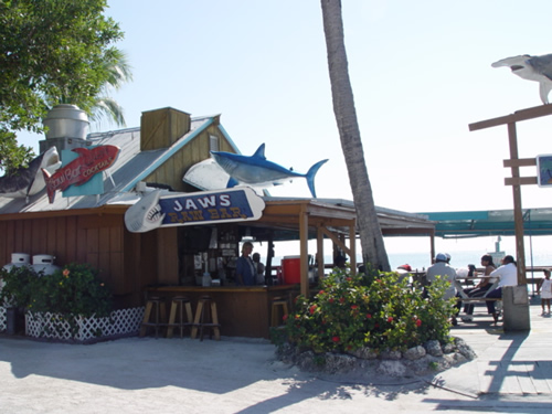 holiday-isle-jaws-raw-bar-grill-islamorada-shopping.jpg